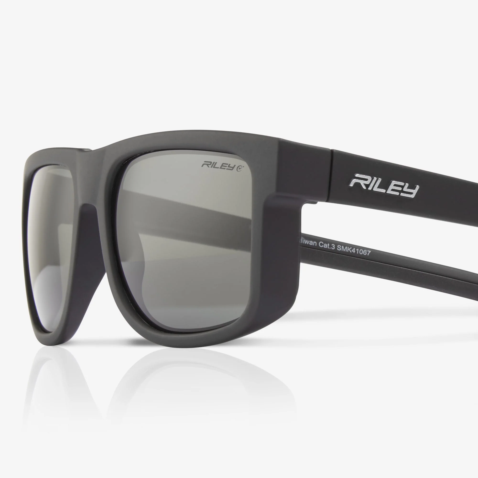 Riley Navigator Sunglasses – Polarised, Anti-Glare, 4-Base Curve, UV Protection - Image 3