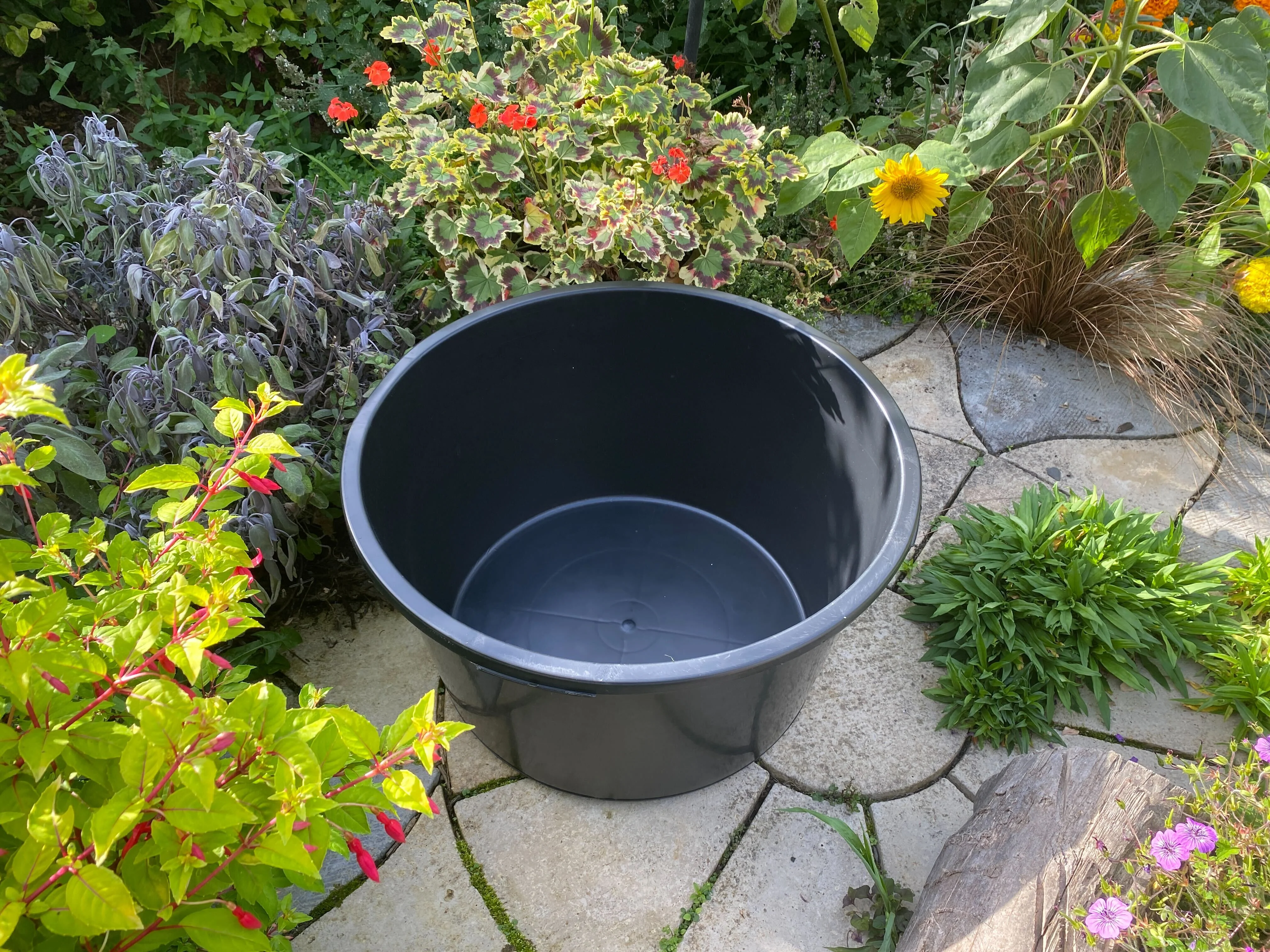 Round Mixing Tub 90L - Image 3