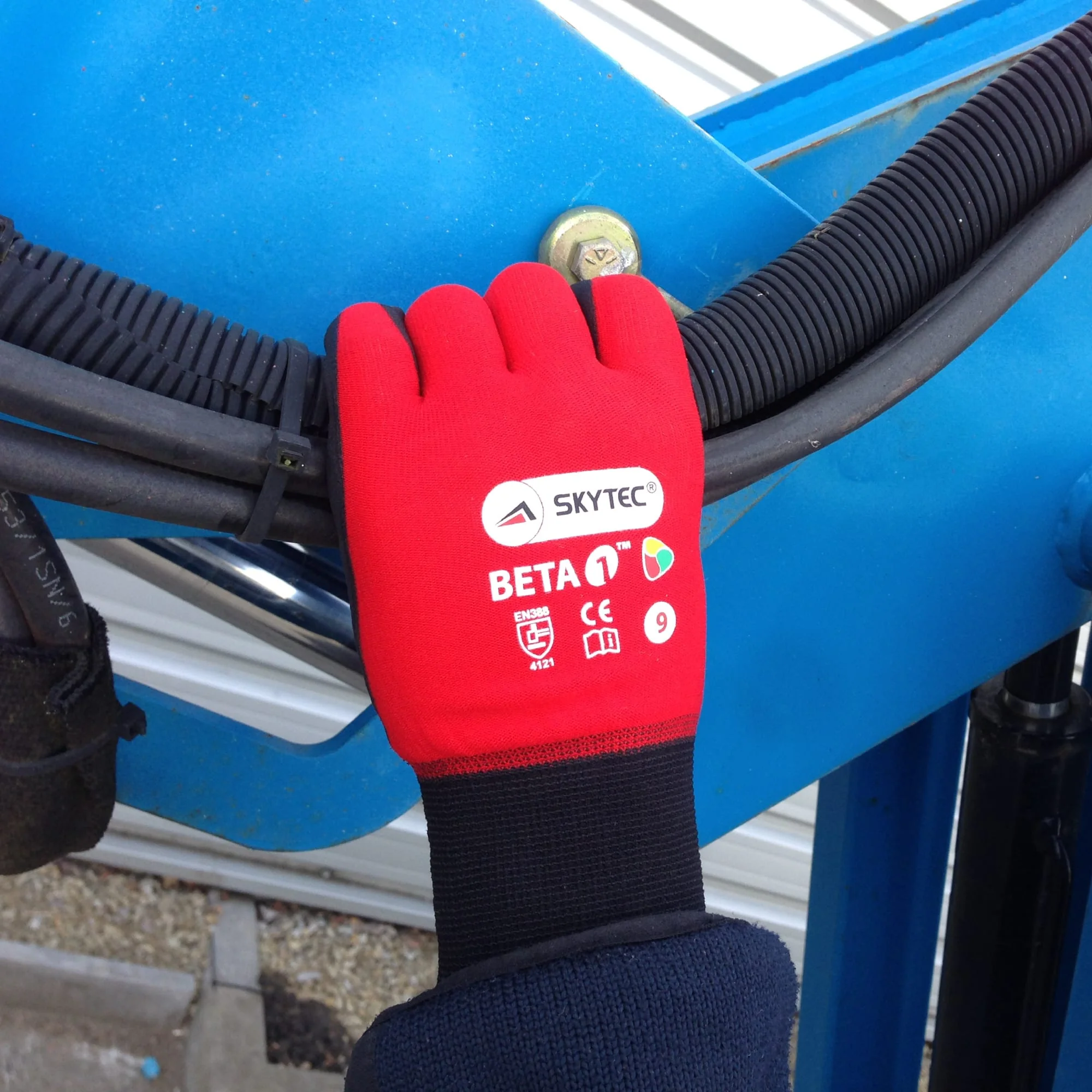 SKYTEC Beta 1 Tricolore Flexible Lightweight Low Cut Protection Red Safety Work Gloves with Grip Palm (PACK of 10 PAIRS) - Image 8